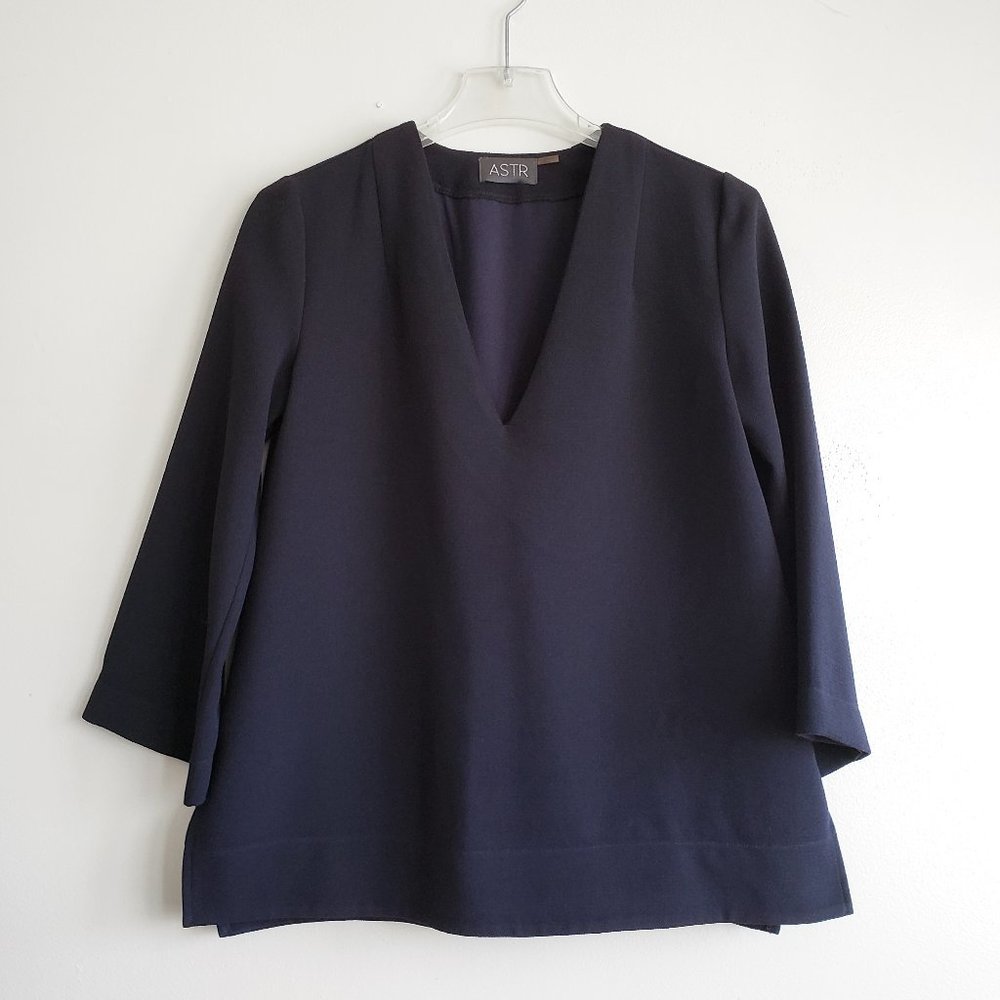 ASTR The Label Navy Oversized Tunic Blouse Flared‎ Sleeve V Neck Minimalist XS